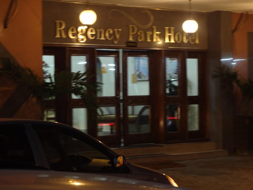 Regency Park Hotel Mombasa Exterior photo